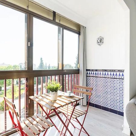 Apartamento Amplio Con 4 Habitaciones Y 2 Banos - Great Apartment With 4 Rooms - 2 Baths Sevilha Exterior foto