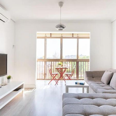 Apartamento Amplio Con 4 Habitaciones Y 2 Banos - Great Apartment With 4 Rooms - 2 Baths Sevilha Exterior foto