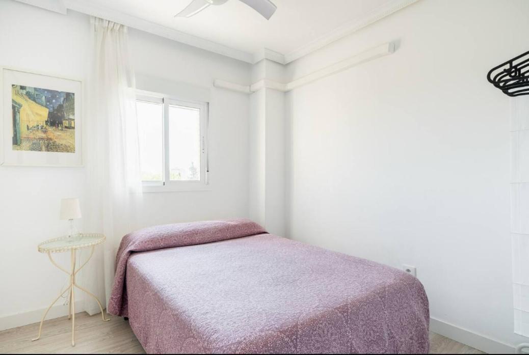Apartamento Amplio Con 4 Habitaciones Y 2 Banos - Great Apartment With 4 Rooms - 2 Baths Sevilha Exterior foto