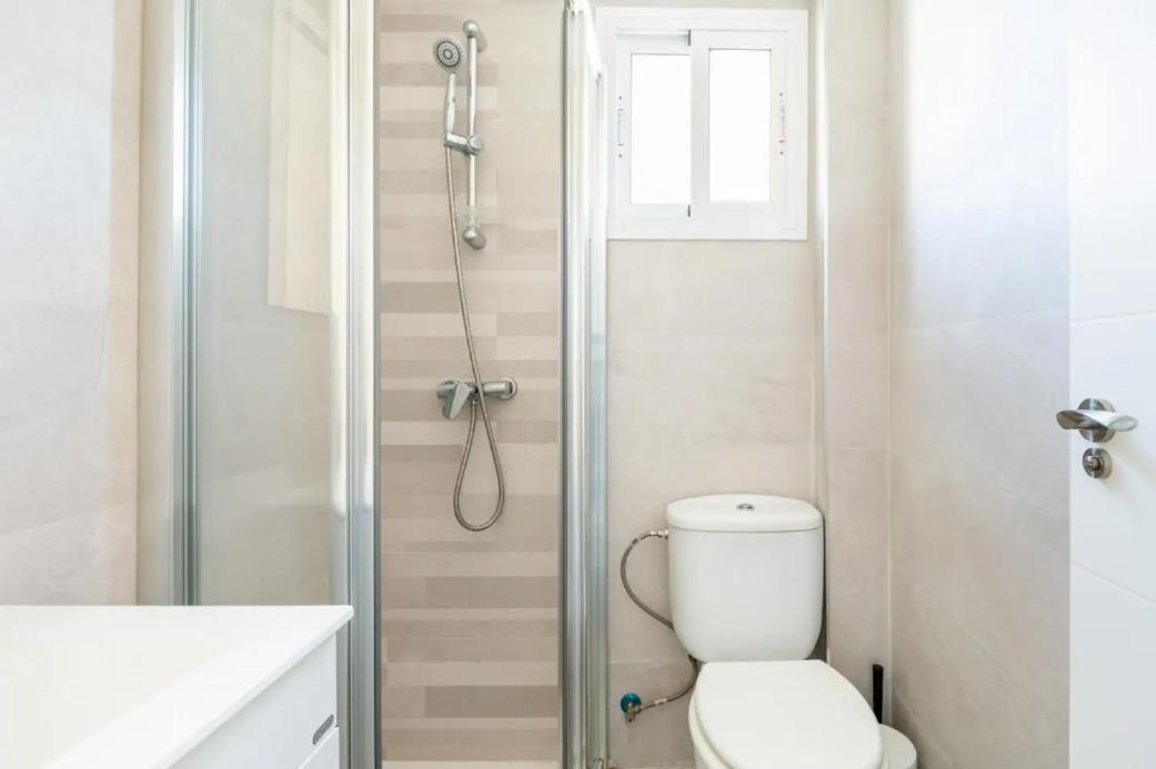 Apartamento Amplio Con 4 Habitaciones Y 2 Banos - Great Apartment With 4 Rooms - 2 Baths Sevilha Exterior foto