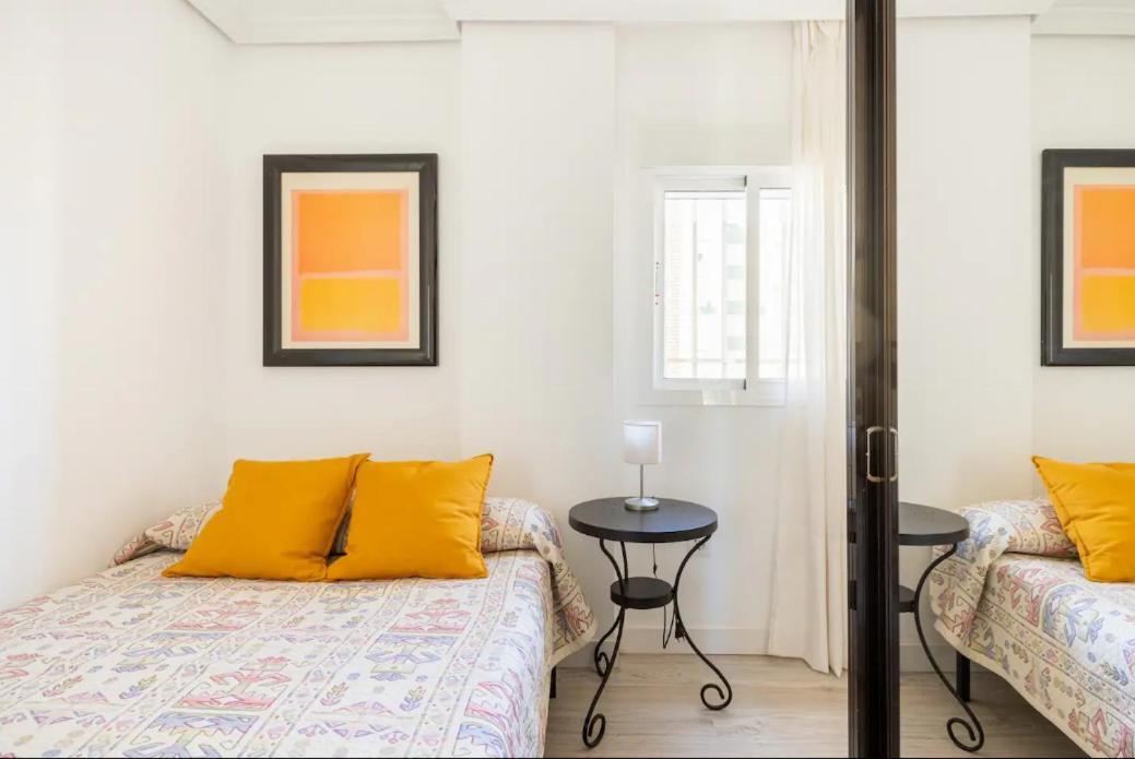 Apartamento Amplio Con 4 Habitaciones Y 2 Banos - Great Apartment With 4 Rooms - 2 Baths Sevilha Exterior foto