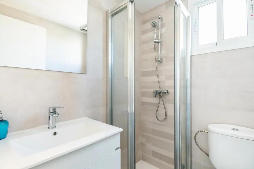 Apartamento Amplio Con 4 Habitaciones Y 2 Banos - Great Apartment With 4 Rooms - 2 Baths Sevilha Exterior foto