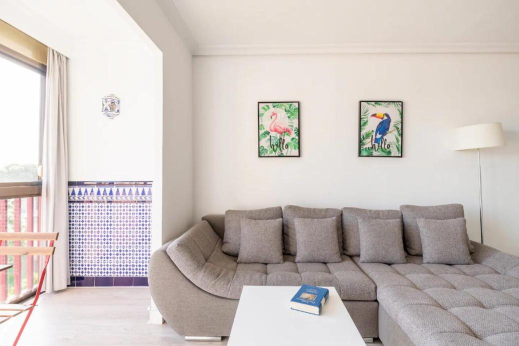 Apartamento Amplio Con 4 Habitaciones Y 2 Banos - Great Apartment With 4 Rooms - 2 Baths Sevilha Exterior foto