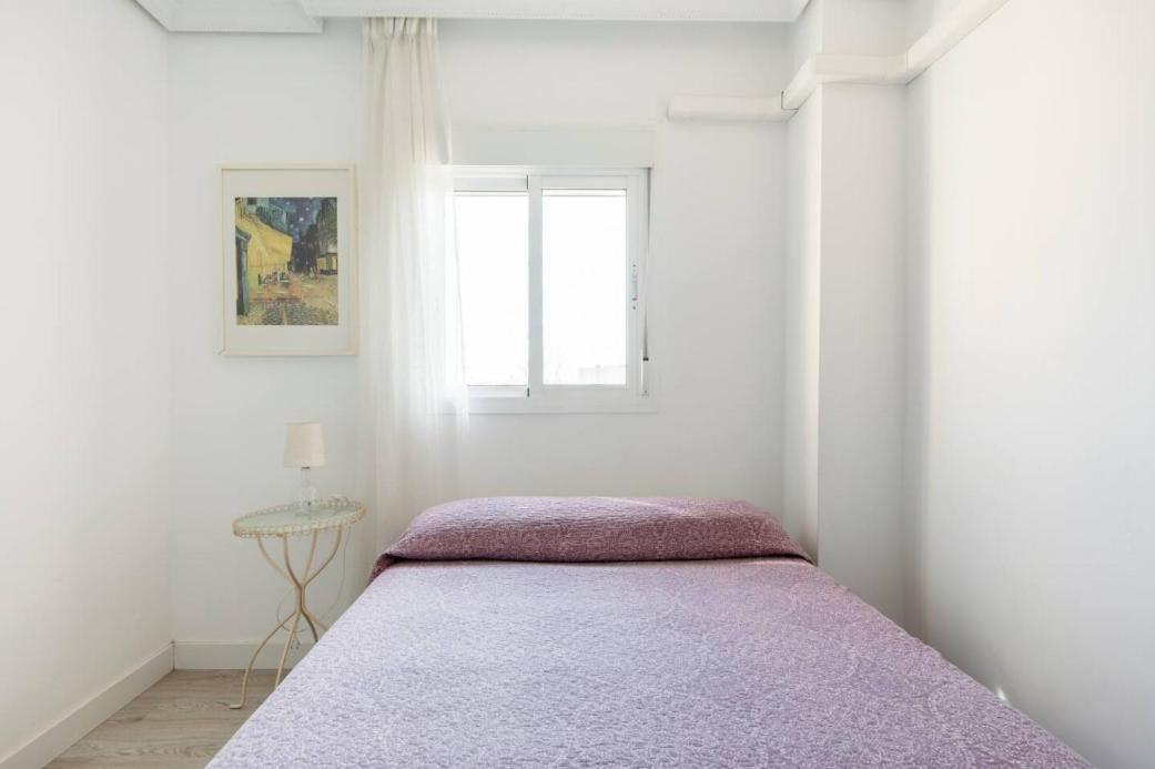 Apartamento Amplio Con 4 Habitaciones Y 2 Banos - Great Apartment With 4 Rooms - 2 Baths Sevilha Exterior foto