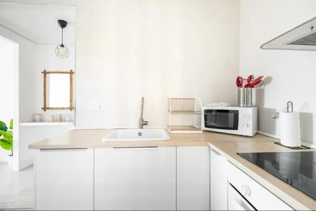 Apartamento Amplio Con 4 Habitaciones Y 2 Banos - Great Apartment With 4 Rooms - 2 Baths Sevilha Exterior foto