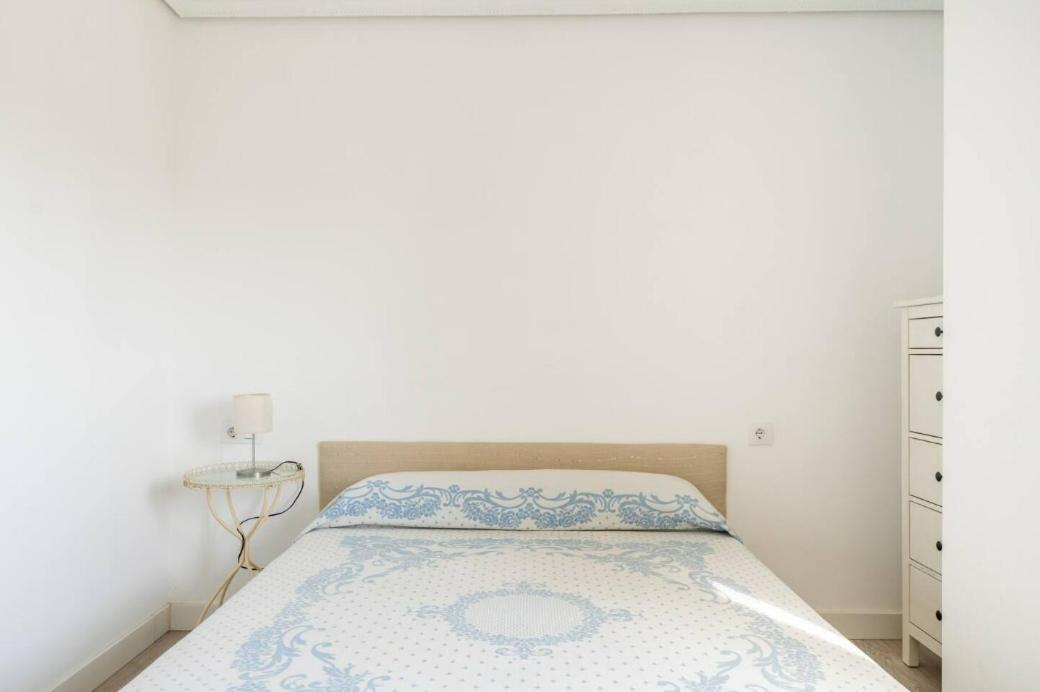 Apartamento Amplio Con 4 Habitaciones Y 2 Banos - Great Apartment With 4 Rooms - 2 Baths Sevilha Exterior foto